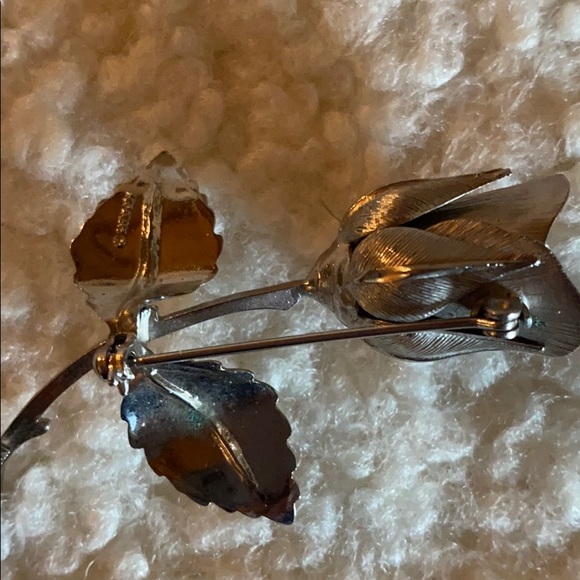 Vintage Giovanni silver tone rosebud flower brooch - Picture 7 of 9